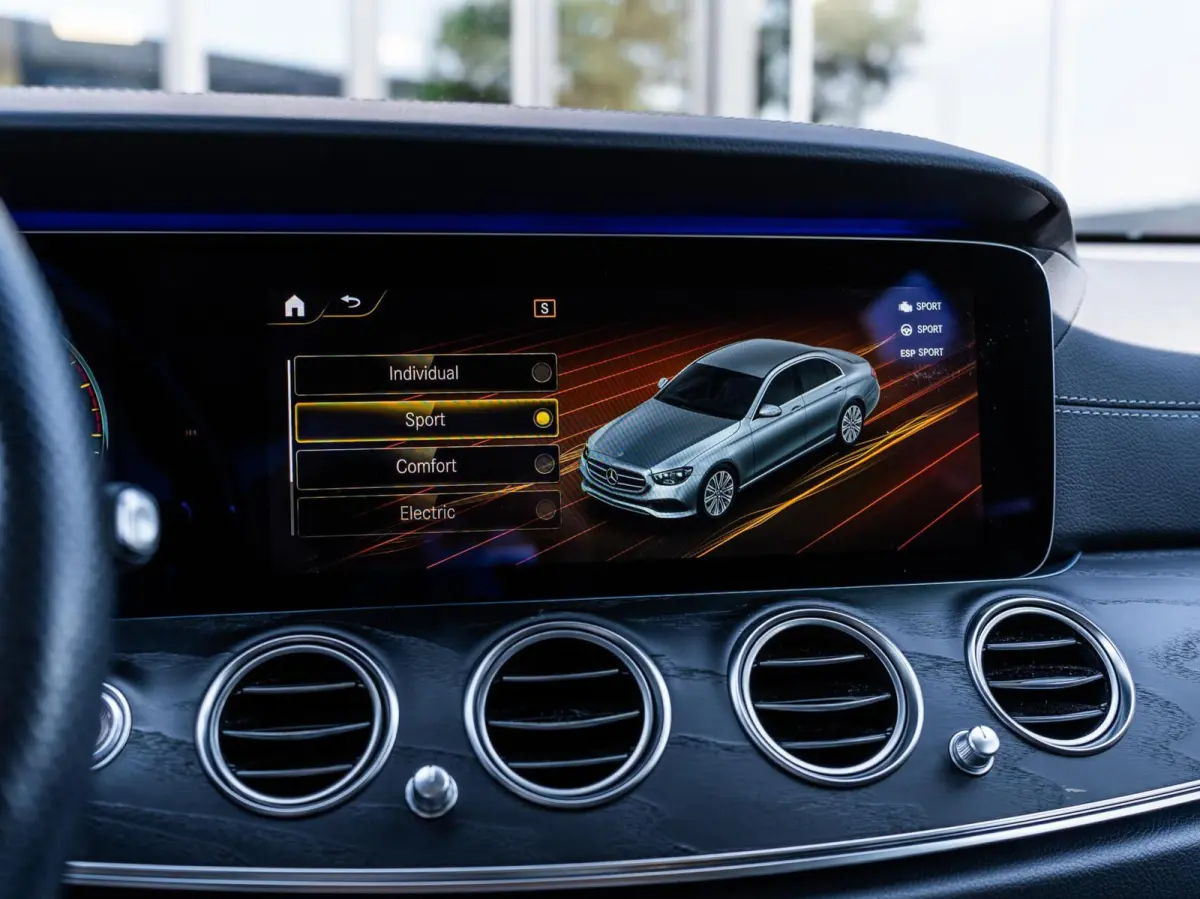 E300e 4MATIC AMG Line|PANO|BURMESTER|360°