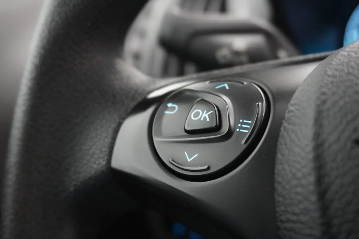 1.5 EcoBlue 100PK L2 EURO 6 - Airco - Navi - Cruise - € 12.950,- Excl.