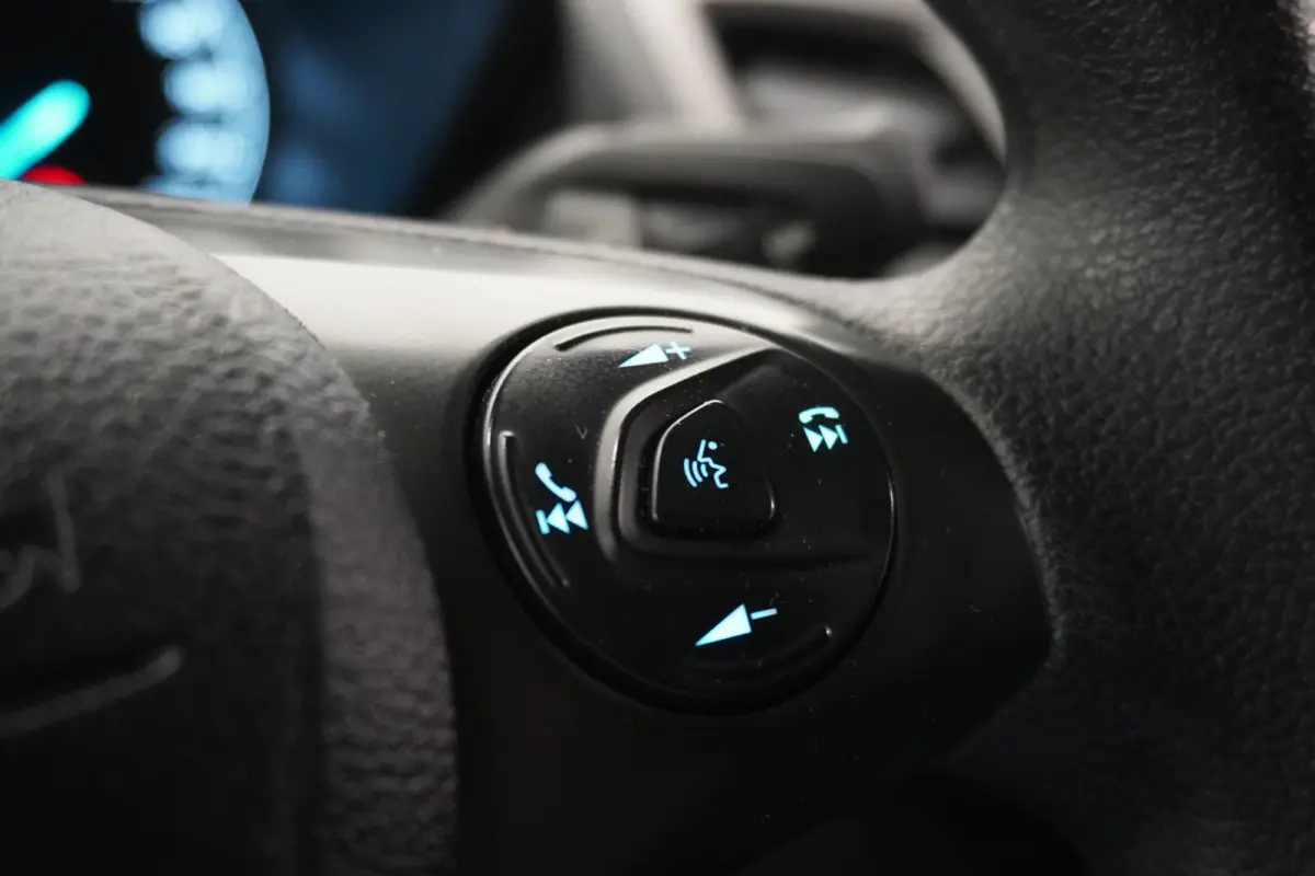 1.5 EcoBlue 100PK L2 EURO 6 - Airco - Navi - Cruise - € 12.950,- Excl.