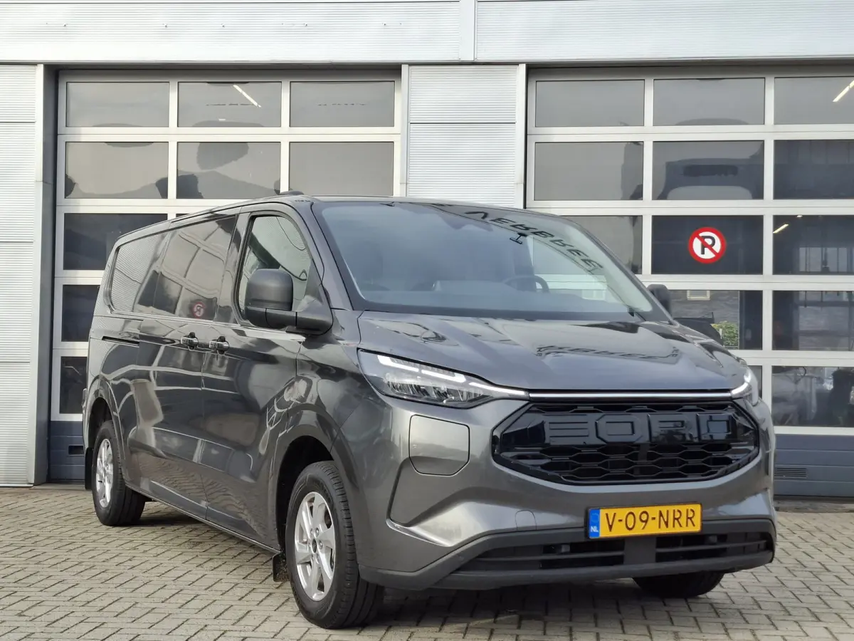 320 2.5 PHEV L2H1 Limited | Incl. BPM | NIEUW!! | Navigatie/Android/Apple Carplay | Cruise Control Adaptief | Voorstoelen/Voorruit Verwarmd | PDC Voor en Achter | Airco Automatisch | LED Kop