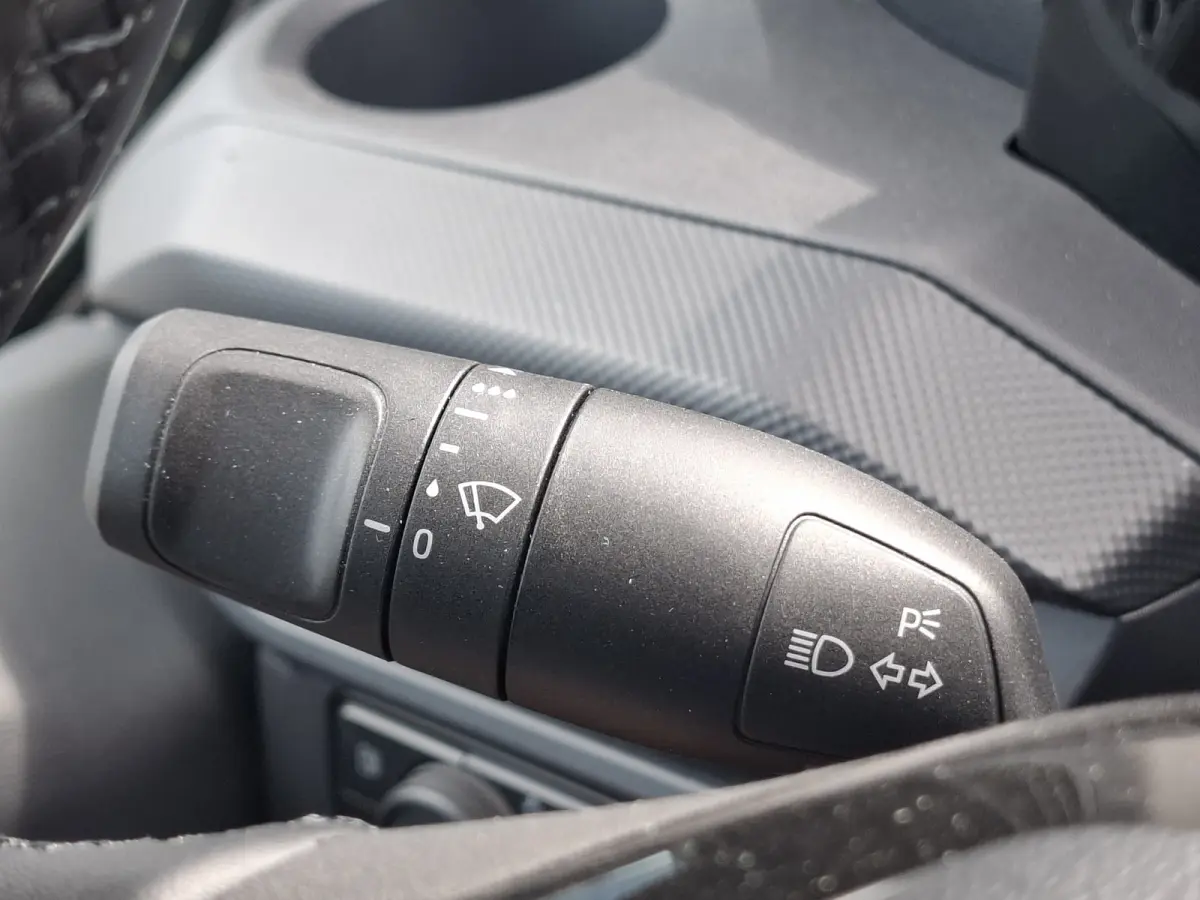 320 2.5 PHEV L2H1 Limited | Incl. BPM | NIEUW!! | Navigatie/Android/Apple Carplay | Cruise Control Adaptief | Voorstoelen/Voorruit Verwarmd | PDC Voor en Achter | Airco Automatisch | LED Kop
