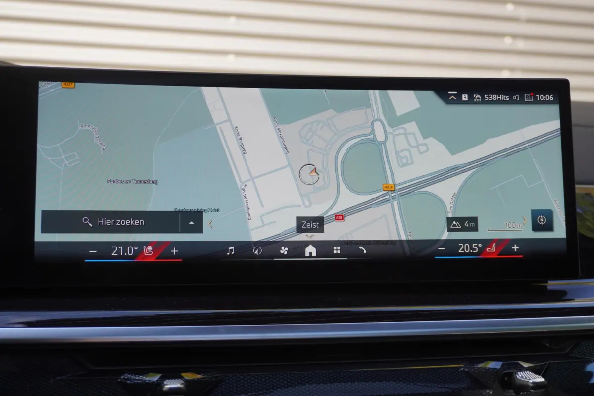 xDrive50e | SoH 100% | M Sportpakket | Driving Assistant Professional | Harman/Kardon Surround Sound systeem | Panoramadak