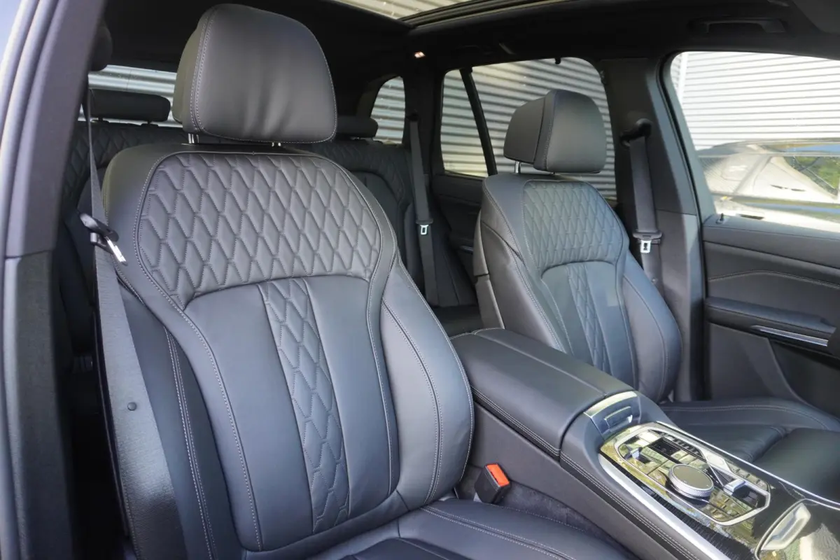 xDrive50e | SoH 100% | M Sportpakket | Driving Assistant Professional | Harman/Kardon Surround Sound systeem | Panoramadak