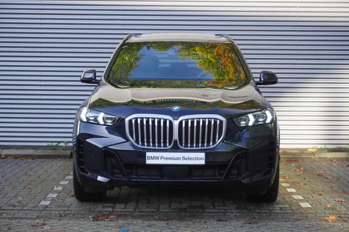 xDrive50e | SoH 100% | M Sportpakket | Driving Assistant Professional | Harman/Kardon Surround Sound systeem | Panoramadak