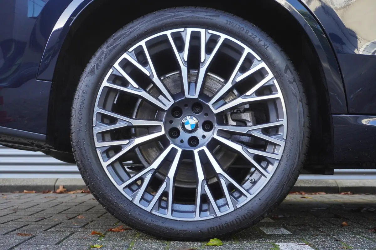 xDrive50e | SoH 100% | M Sportpakket | Driving Assistant Professional | Harman/Kardon Surround Sound systeem | Panoramadak