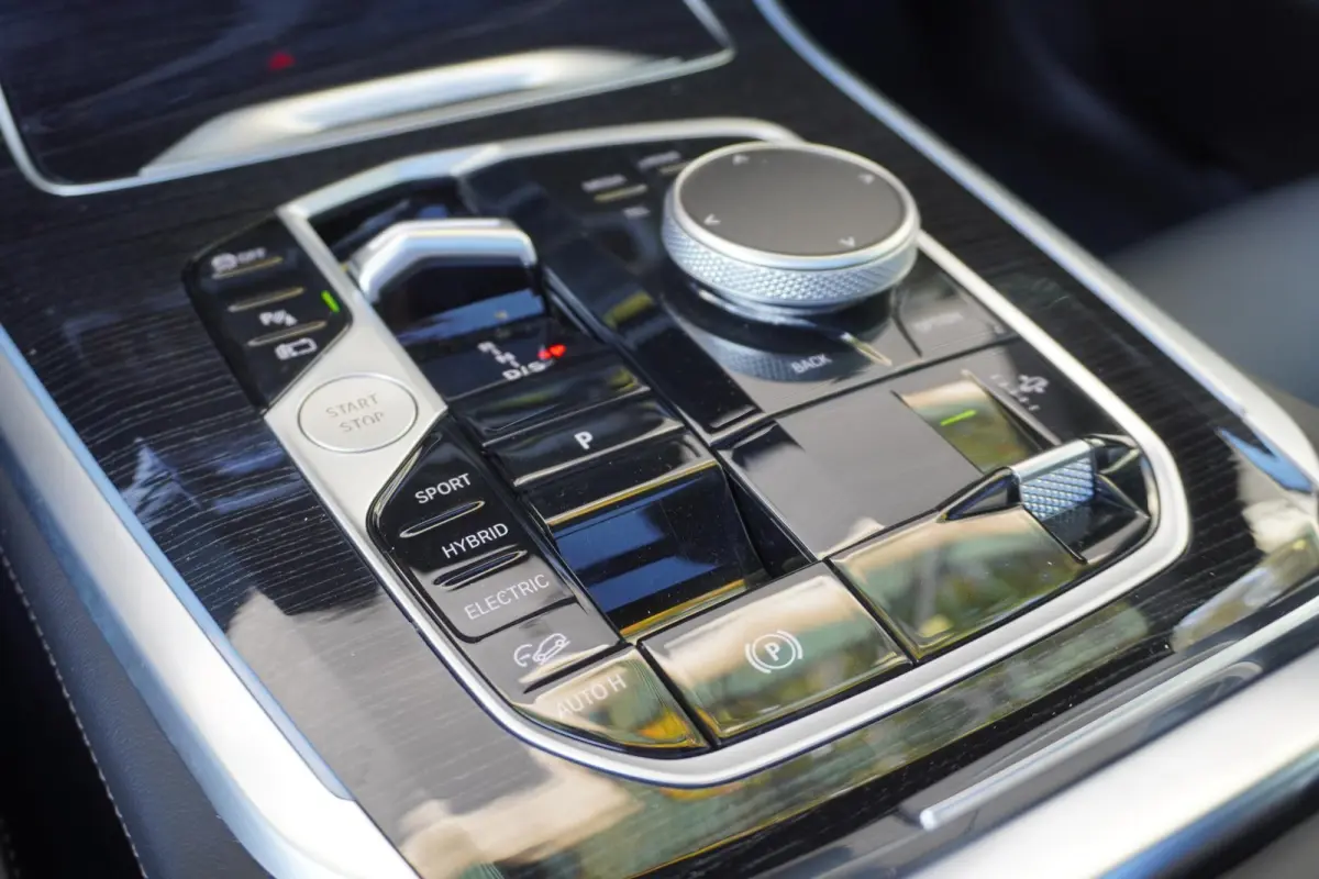 xDrive50e | SoH 100% | M Sportpakket | Driving Assistant Professional | Harman/Kardon Surround Sound systeem | Panoramadak