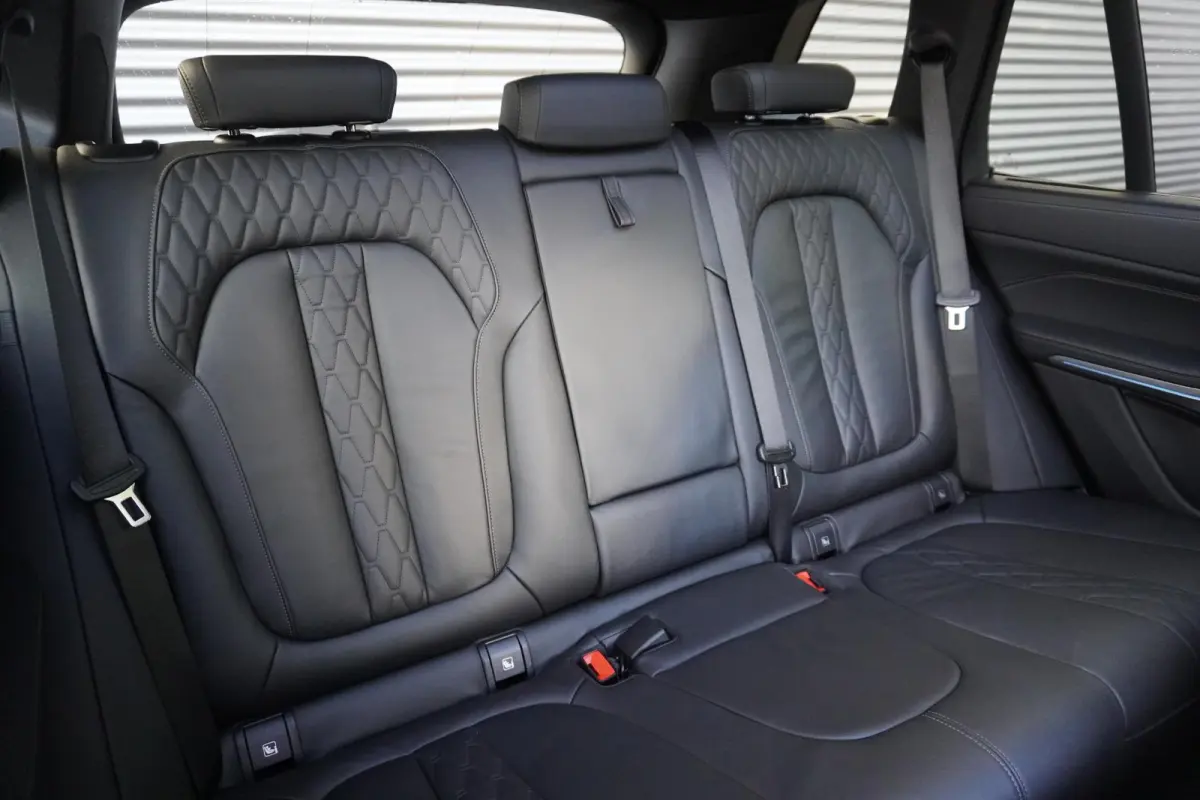 xDrive50e | SoH 100% | M Sportpakket | Driving Assistant Professional | Harman/Kardon Surround Sound systeem | Panoramadak