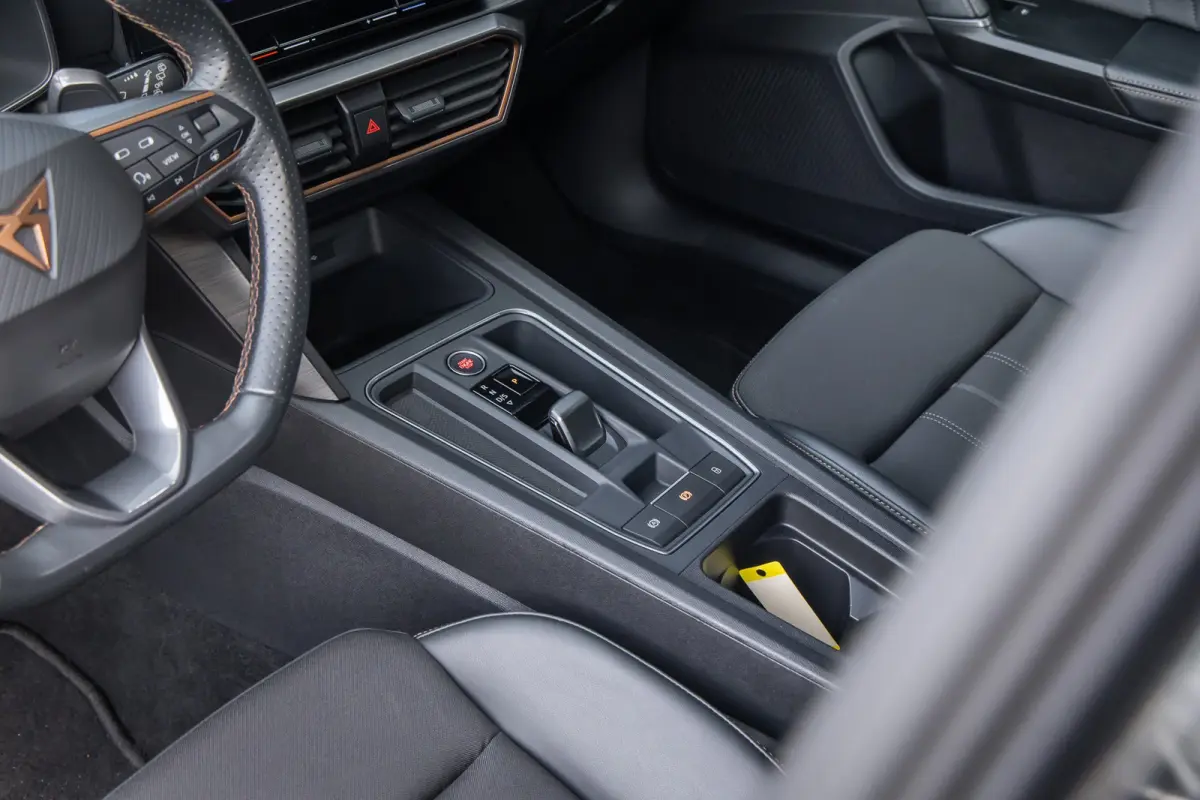1.5 TSI Business Edition | Apple Carplay/Android Auto | Achteruitrijcamera | Stoel- Stuurverwarming | Keyless | Cruise control adaptief | Achteruitrijcamera | Airco (automatisch) | Apple Car