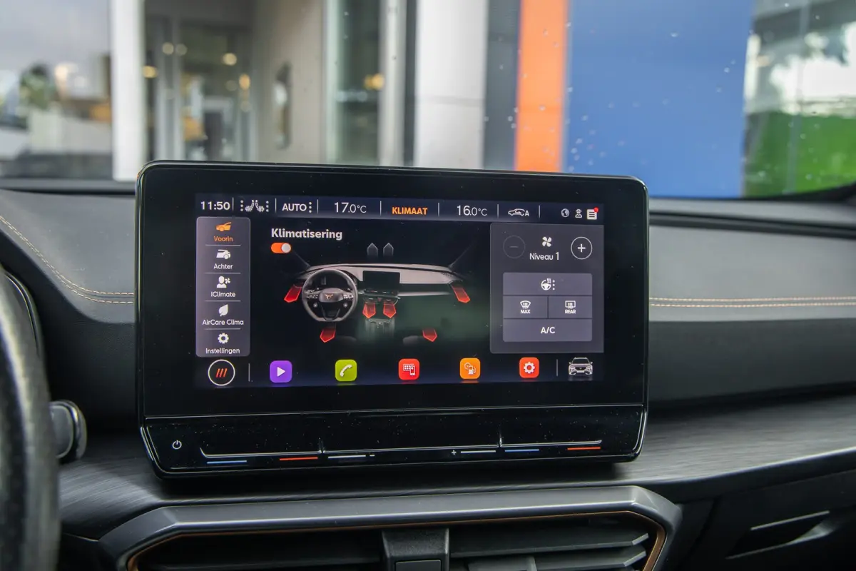 1.5 TSI Business Edition | Apple Carplay/Android Auto | Achteruitrijcamera | Stoel- Stuurverwarming | Keyless | Cruise control adaptief | Achteruitrijcamera | Airco (automatisch) | Apple Car