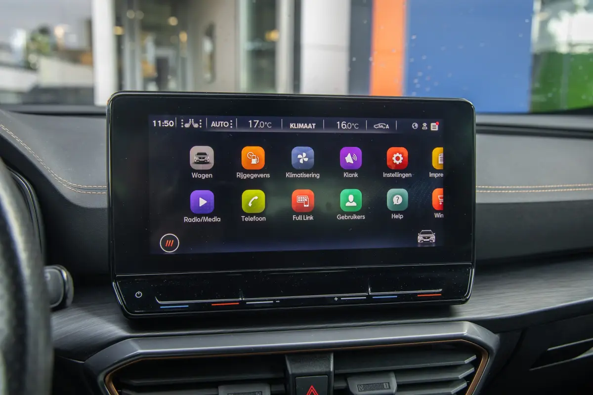 1.5 TSI Business Edition | Apple Carplay/Android Auto | Achteruitrijcamera | Stoel- Stuurverwarming | Keyless | Cruise control adaptief | Achteruitrijcamera | Airco (automatisch) | Apple Car