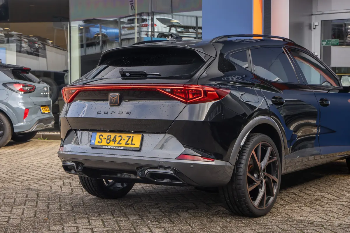 1.5 TSI Business Edition | Apple Carplay/Android Auto | Achteruitrijcamera | Stoel- Stuurverwarming | Keyless | Cruise control adaptief | Achteruitrijcamera | Airco (automatisch) | Apple Car