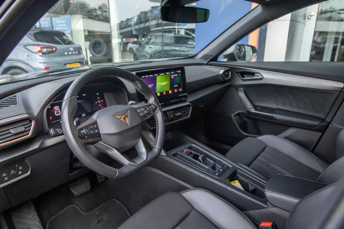 1.5 TSI Business Edition | Apple Carplay/Android Auto | Achteruitrijcamera | Stoel- Stuurverwarming | Keyless | Cruise control adaptief | Achteruitrijcamera | Airco (automatisch) | Apple Car