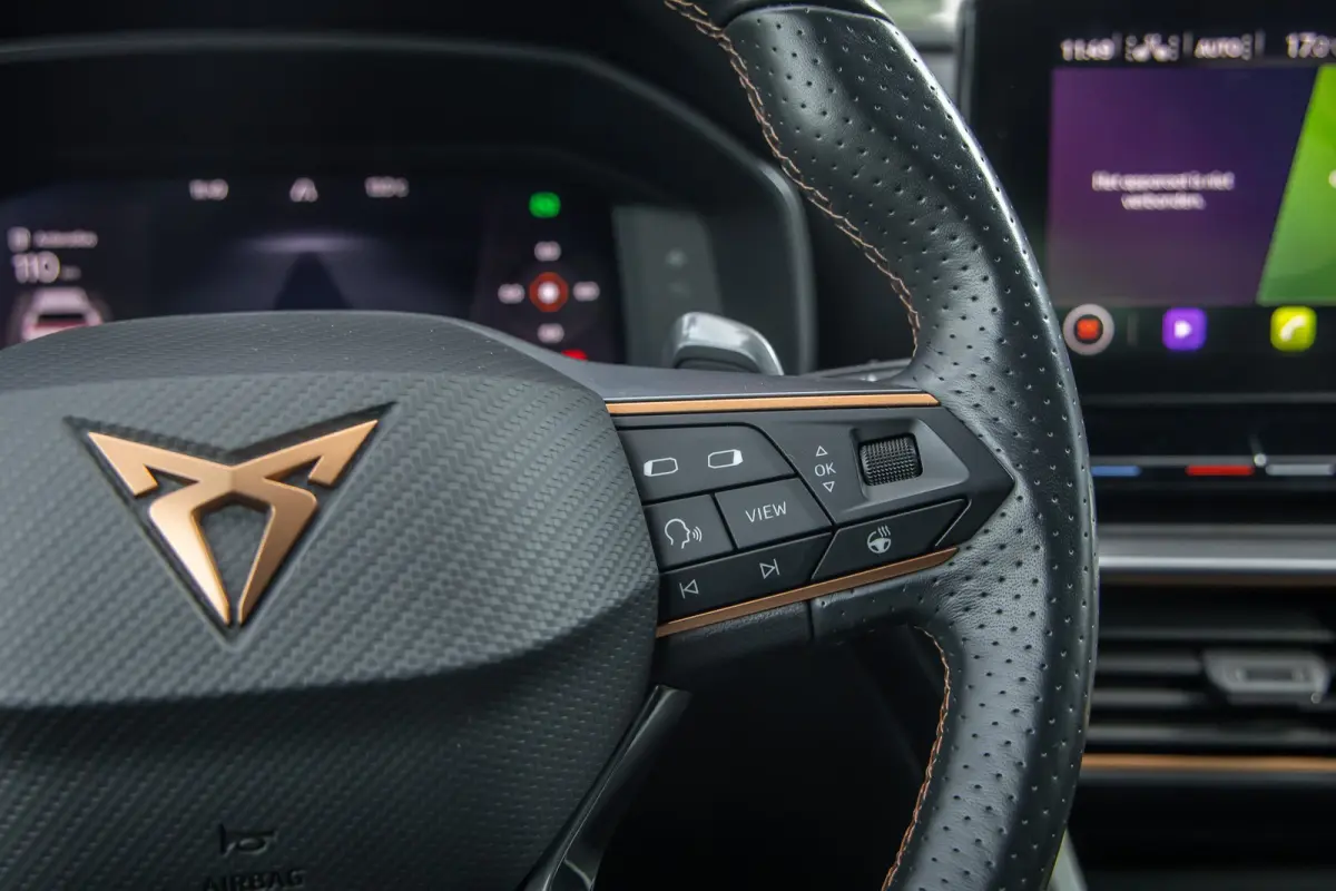 1.5 TSI Business Edition | Apple Carplay/Android Auto | Achteruitrijcamera | Stoel- Stuurverwarming | Keyless | Cruise control adaptief | Achteruitrijcamera | Airco (automatisch) | Apple Car