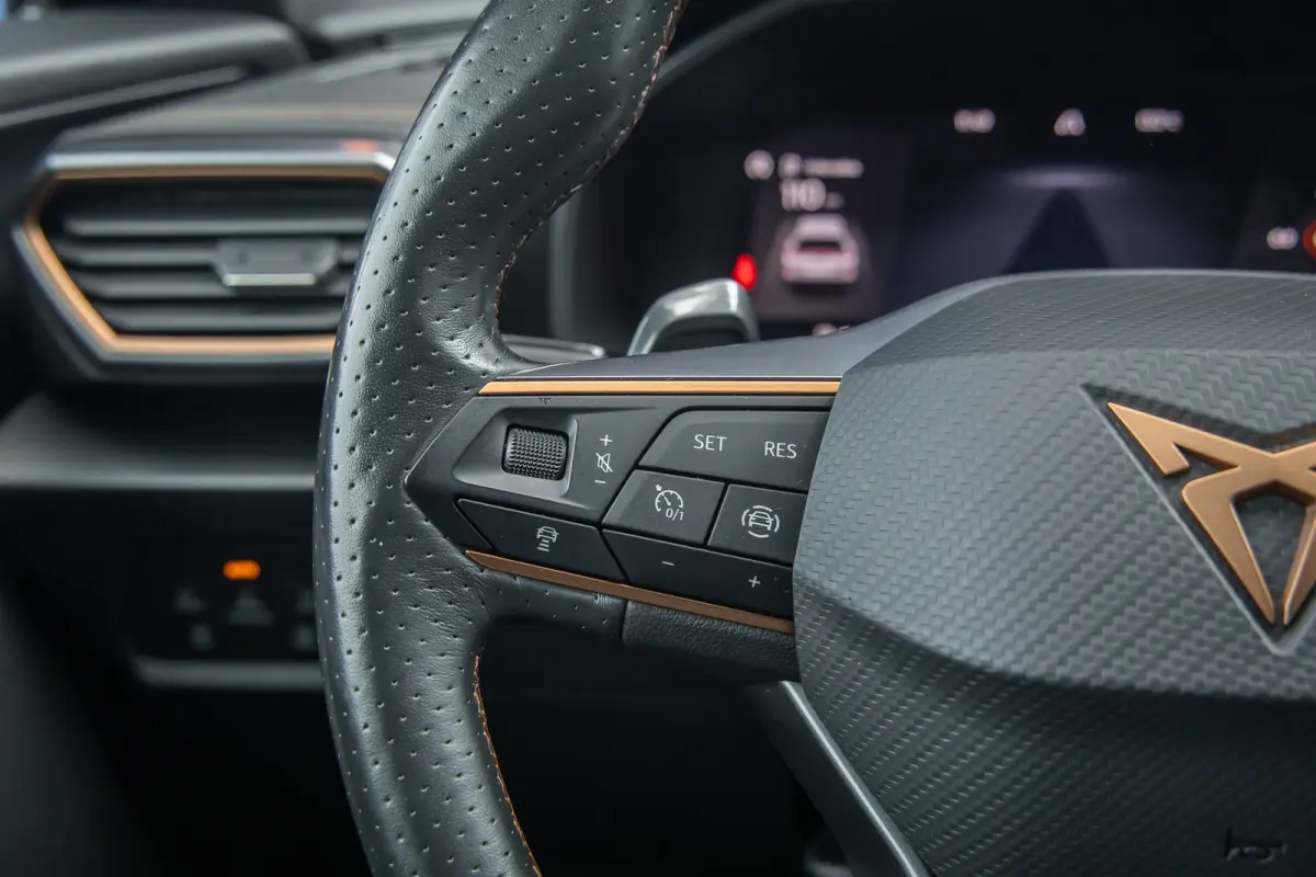 1.5 TSI Business Edition | Apple Carplay/Android Auto | Achteruitrijcamera | Stoel- Stuurverwarming | Keyless | Cruise control adaptief | Achteruitrijcamera | Airco (automatisch) | Apple Car