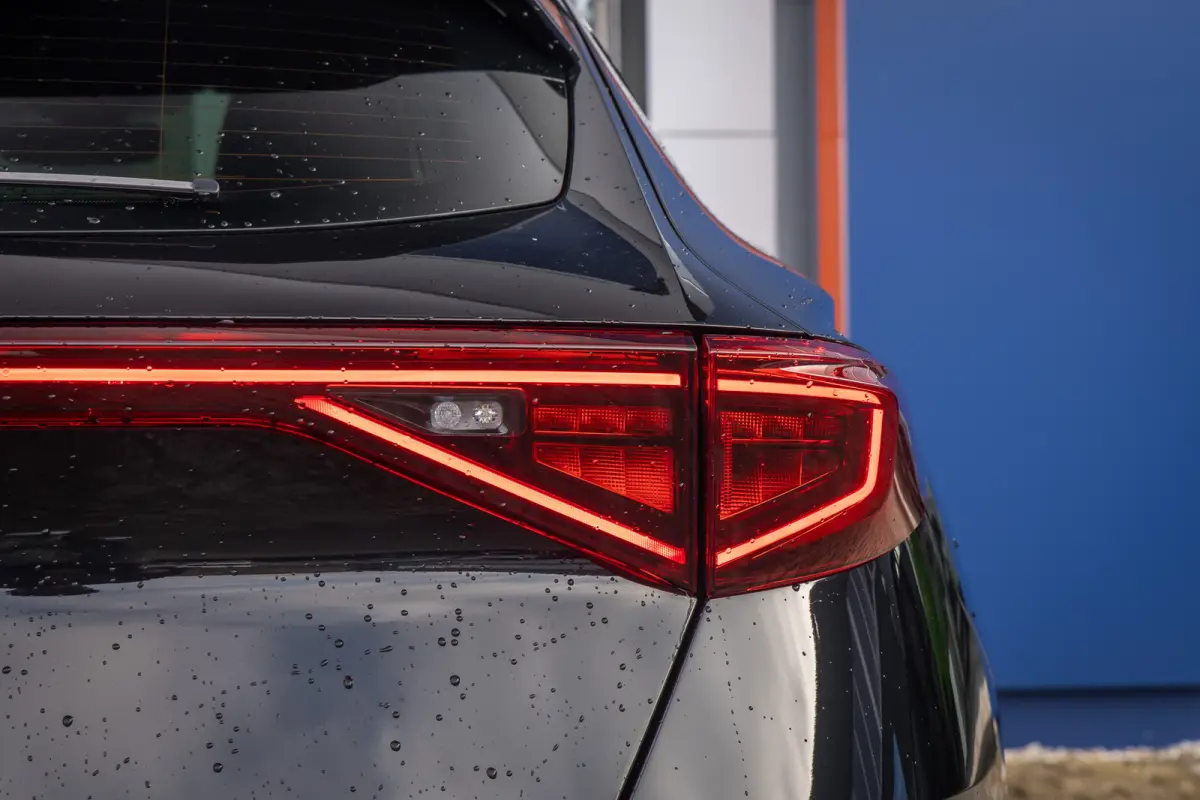 1.5 TSI Business Edition | Apple Carplay/Android Auto | Achteruitrijcamera | Stoel- Stuurverwarming | Keyless | Cruise control adaptief | Achteruitrijcamera | Airco (automatisch) | Apple Car