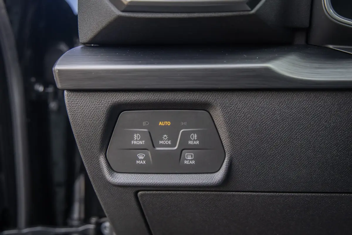 1.5 TSI Business Edition | Apple Carplay/Android Auto | Achteruitrijcamera | Stoel- Stuurverwarming | Keyless | Cruise control adaptief | Achteruitrijcamera | Airco (automatisch) | Apple Car