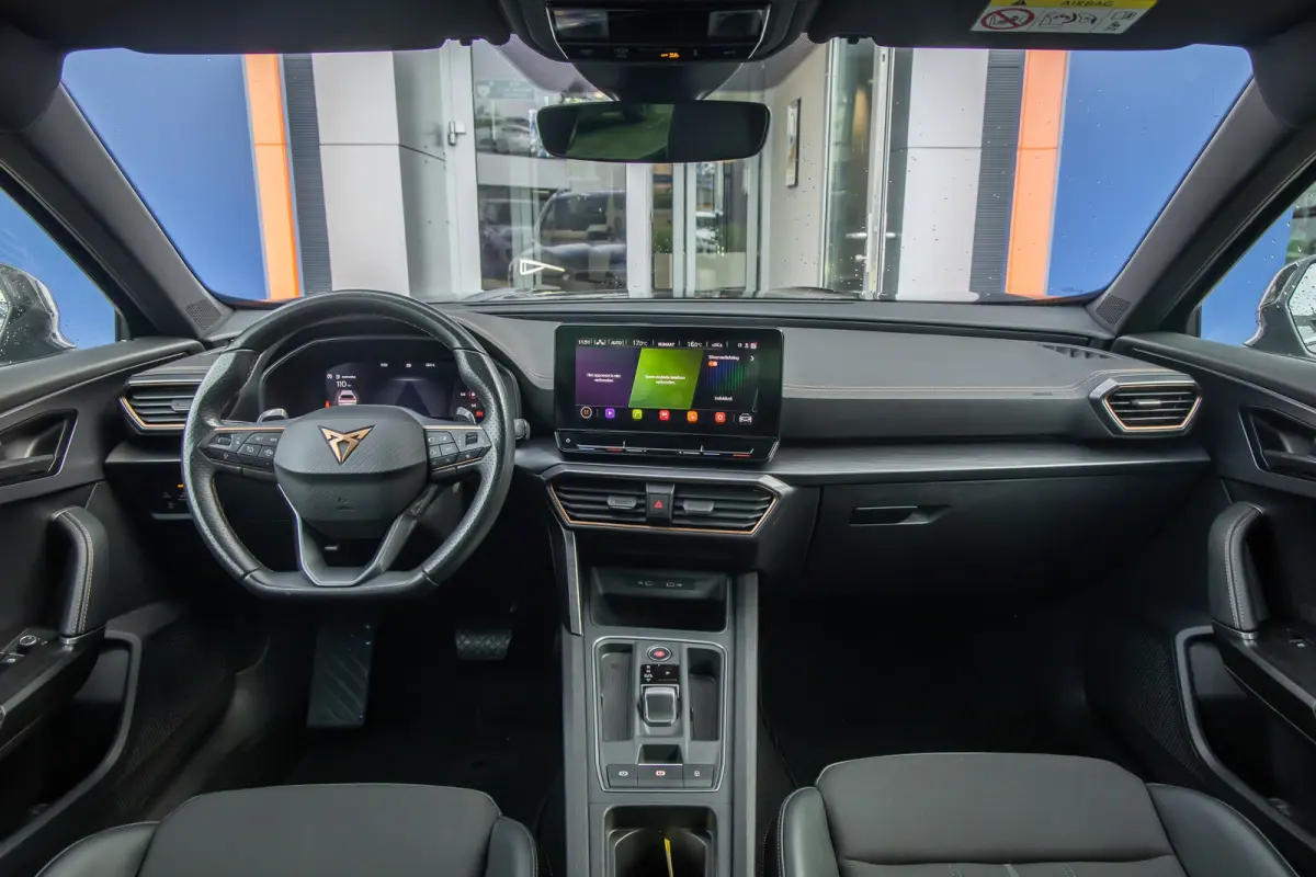 1.5 TSI Business Edition | Apple Carplay/Android Auto | Achteruitrijcamera | Stoel- Stuurverwarming | Keyless | Cruise control adaptief | Achteruitrijcamera | Airco (automatisch) | Apple Car