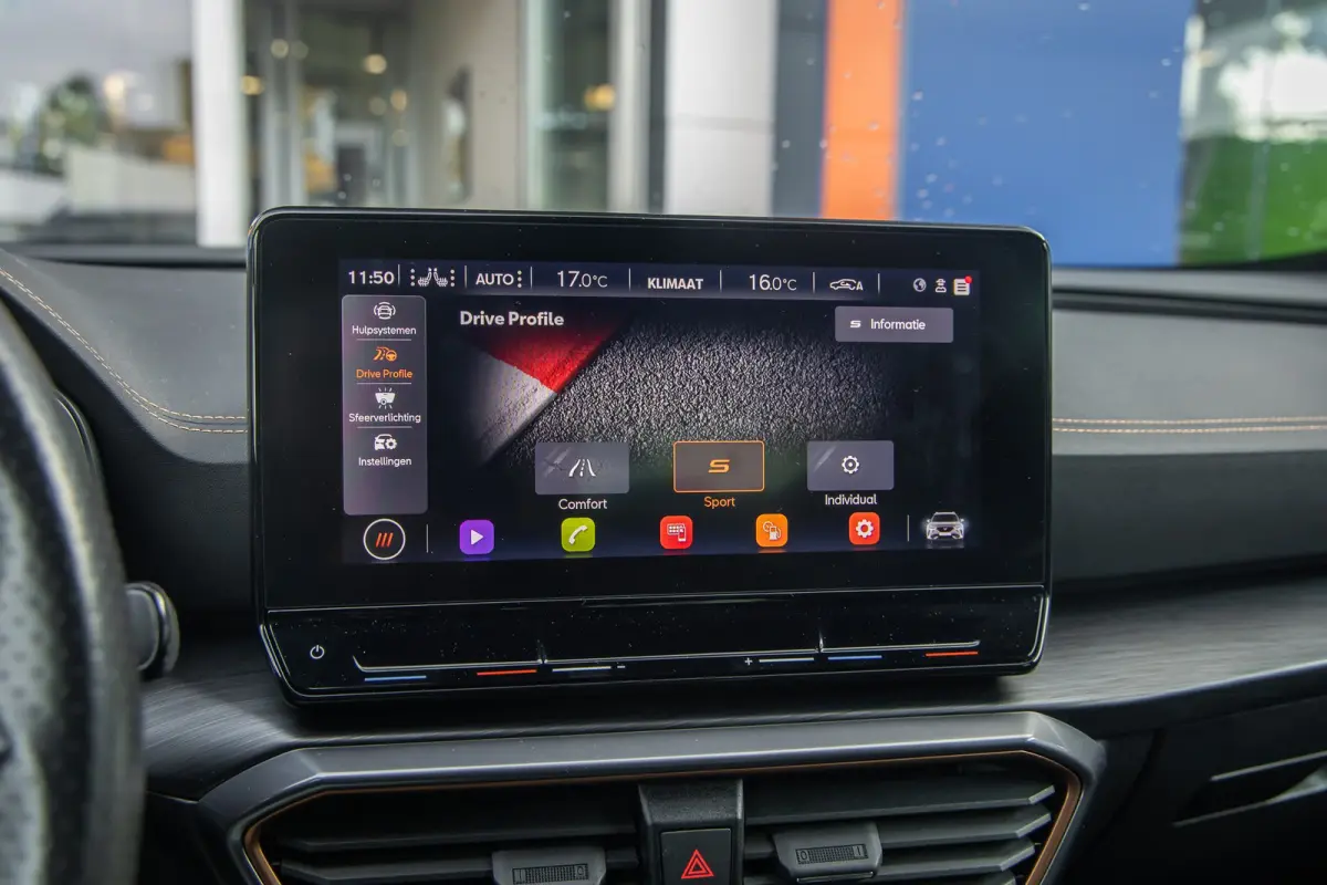 1.5 TSI Business Edition | Apple Carplay/Android Auto | Achteruitrijcamera | Stoel- Stuurverwarming | Keyless | Cruise control adaptief | Achteruitrijcamera | Airco (automatisch) | Apple Car