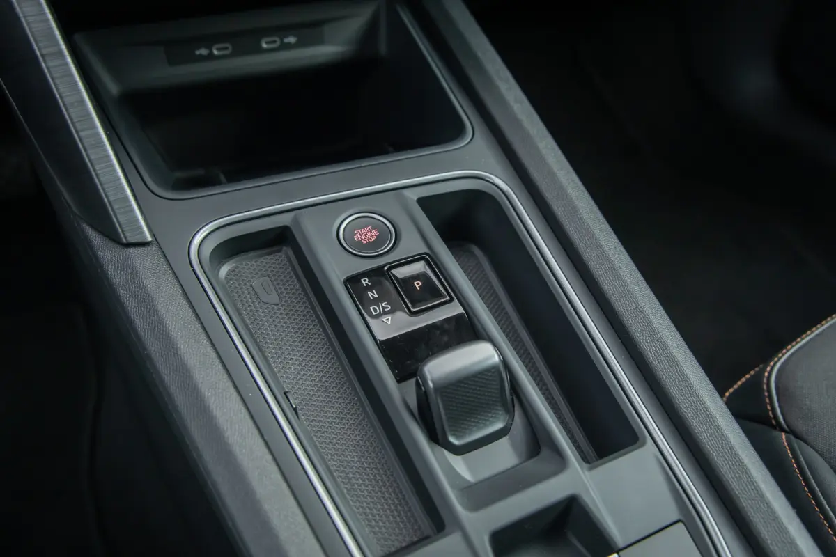 1.5 TSI Business Edition | Apple Carplay/Android Auto | Achteruitrijcamera | Stoel- Stuurverwarming | Keyless | Cruise control adaptief | Achteruitrijcamera | Airco (automatisch) | Apple Car