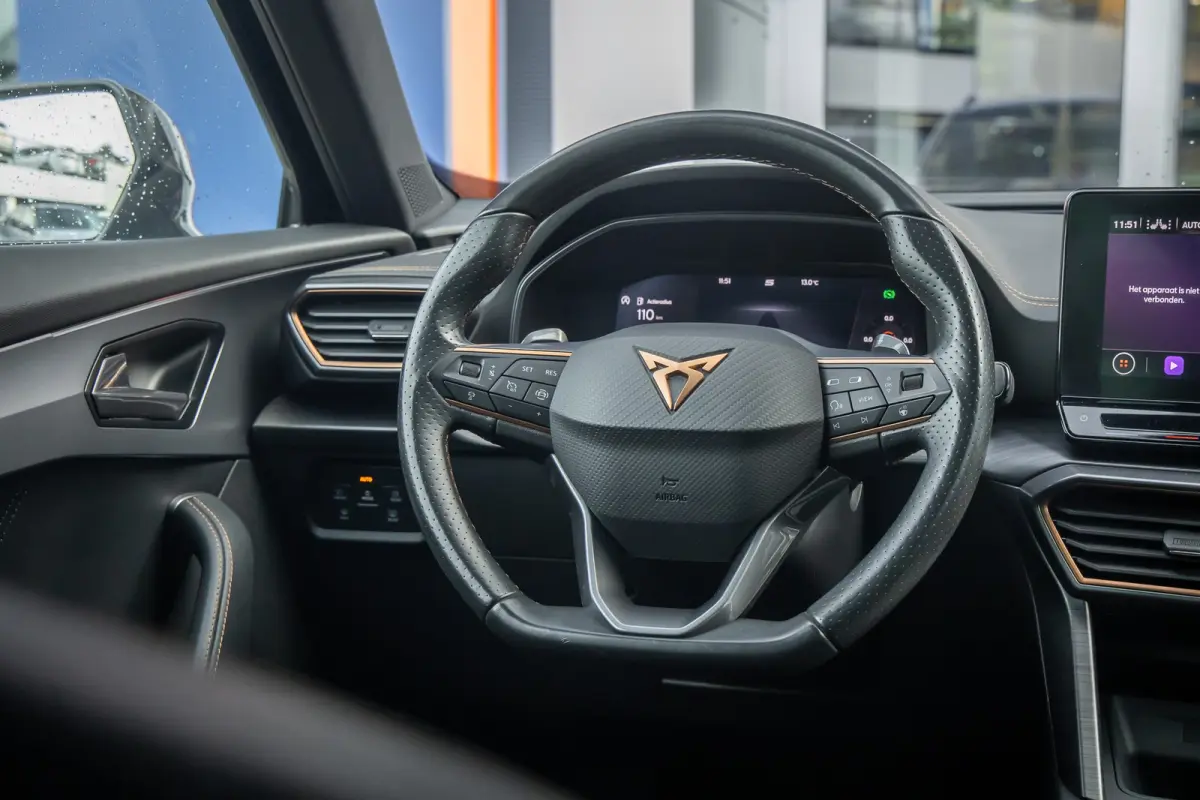 1.5 TSI Business Edition | Apple Carplay/Android Auto | Achteruitrijcamera | Stoel- Stuurverwarming | Keyless | Cruise control adaptief | Achteruitrijcamera | Airco (automatisch) | Apple Car