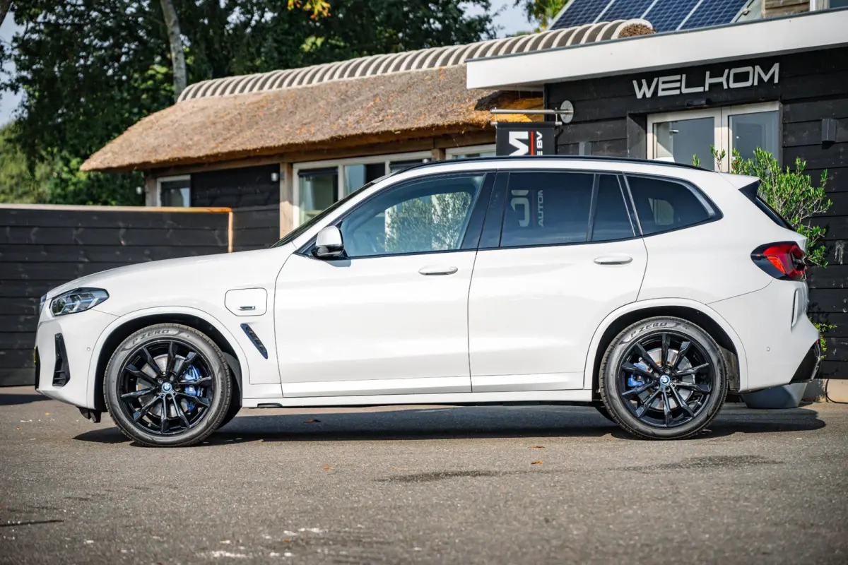 XDrive30e M-Sport Soh 92% I 20inch I Panoramadak I Laser Led I HiFi I NL Auto I NAP I CarPlay I Android