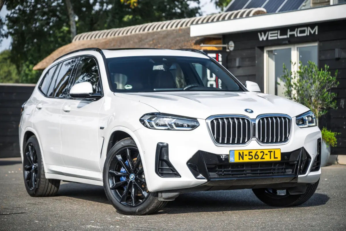 XDrive30e M-Sport Soh 92% I 20inch I Panoramadak I Laser Led I HiFi I NL Auto I NAP I CarPlay I Android