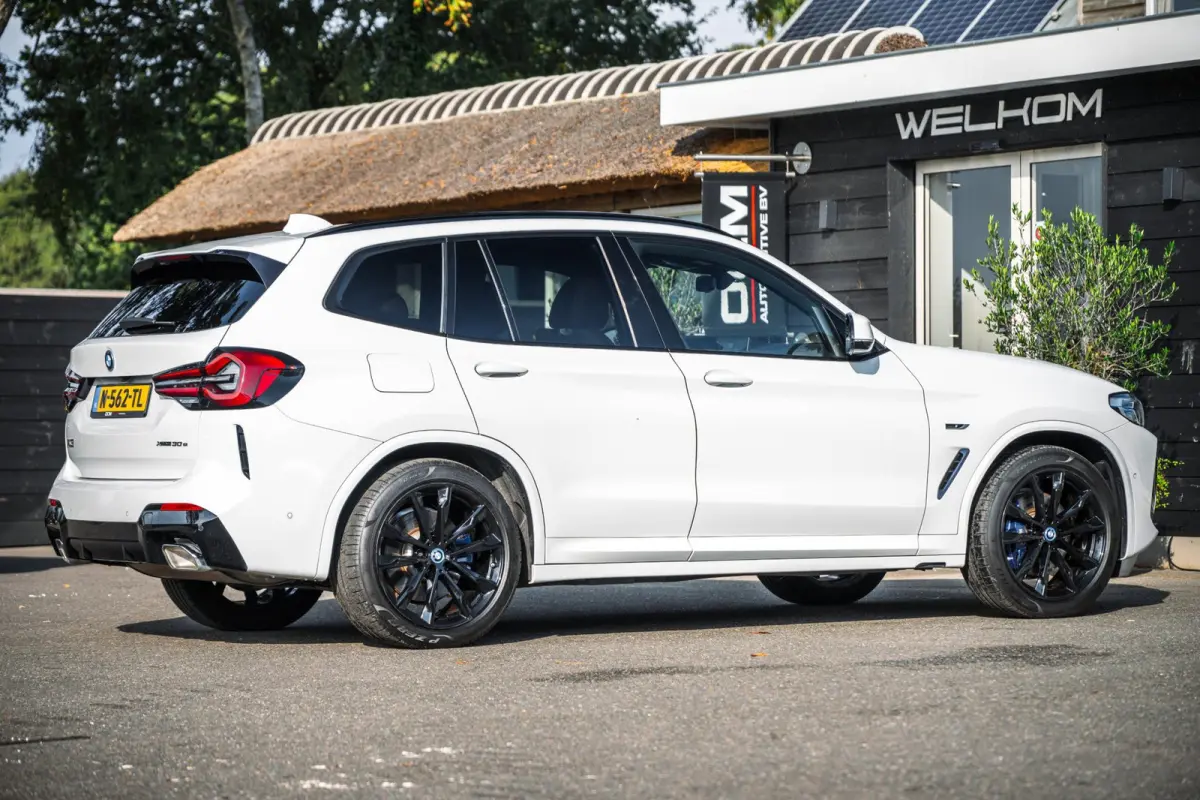 XDrive30e M-Sport Soh 92% I 20inch I Panoramadak I Laser Led I HiFi I NL Auto I NAP I CarPlay I Android