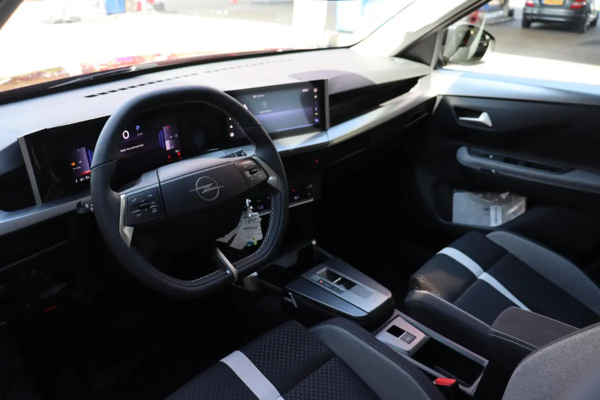 1.2 Turbo Hybrid GS Voorraad Voordeel / 2+6 Jaar Garantie