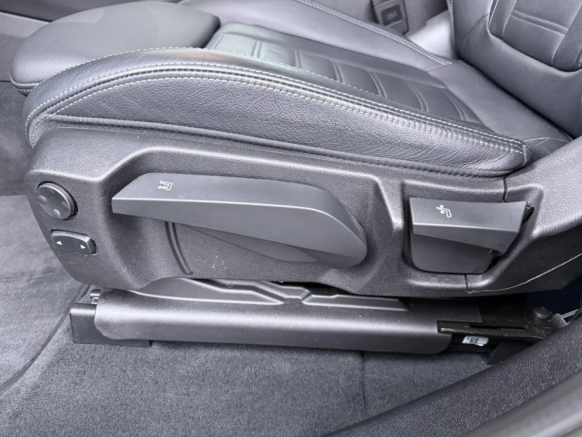 xDrive30i | Driving Assistant Profesional | HIFI luidsprekersysteem | Trekhaak | Schuif/kantel-dak | Laserlicht | Head-up display |