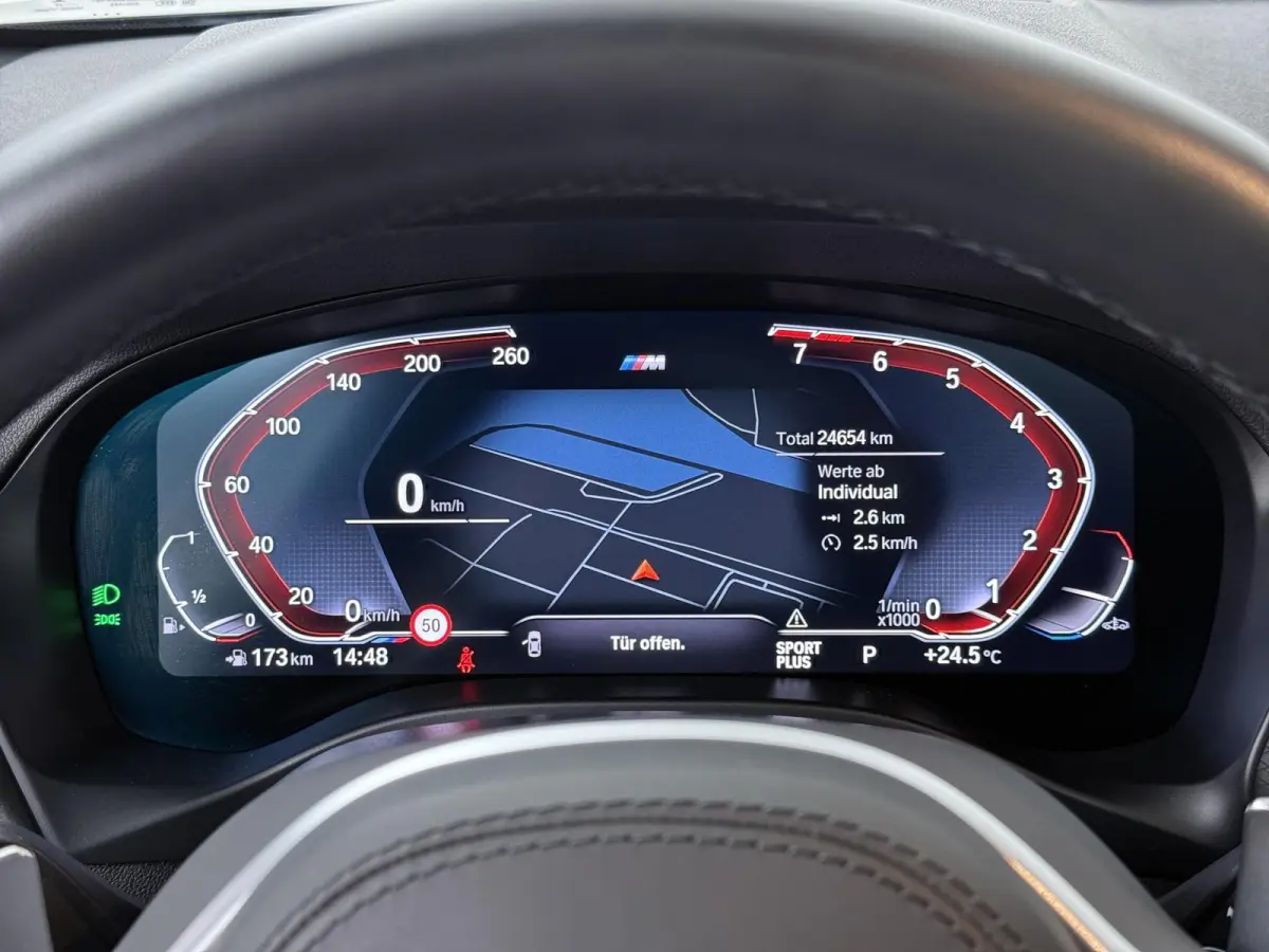 xDrive30i | Driving Assistant Profesional | HIFI luidsprekersysteem | Trekhaak | Schuif/kantel-dak | Laserlicht | Head-up display |
