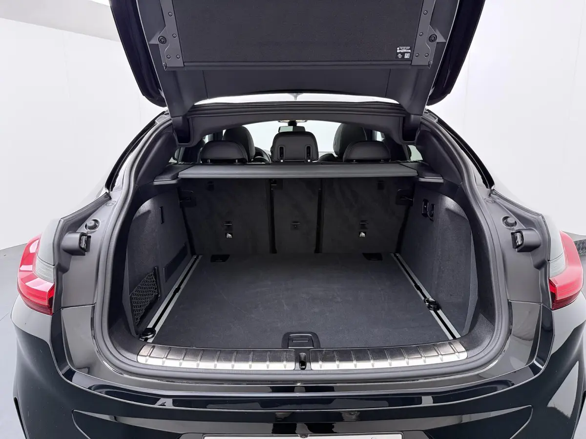 xDrive30i | Driving Assistant Profesional | HIFI luidsprekersysteem | Trekhaak | Schuif/kantel-dak | Laserlicht | Head-up display |