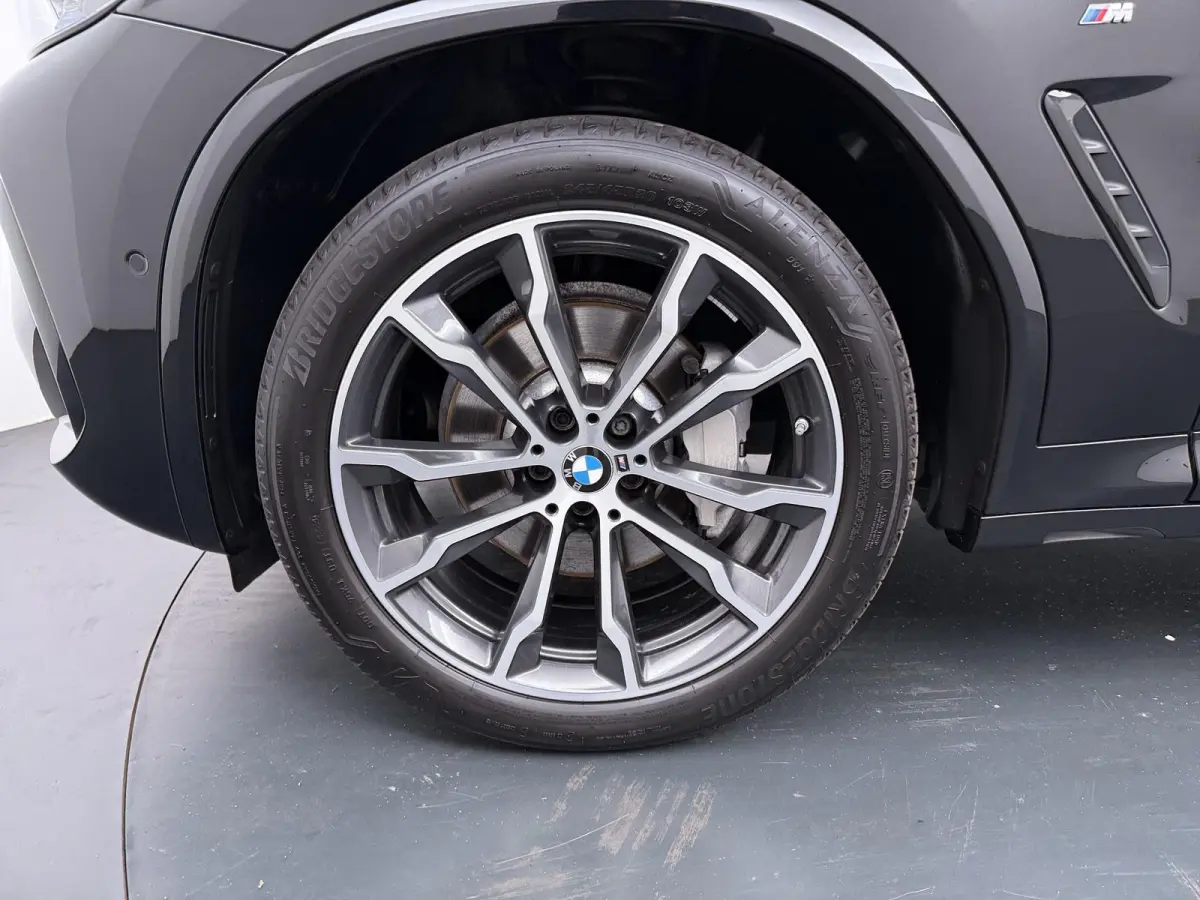 xDrive30i | Driving Assistant Profesional | HIFI luidsprekersysteem | Trekhaak | Schuif/kantel-dak | Laserlicht | Head-up display |