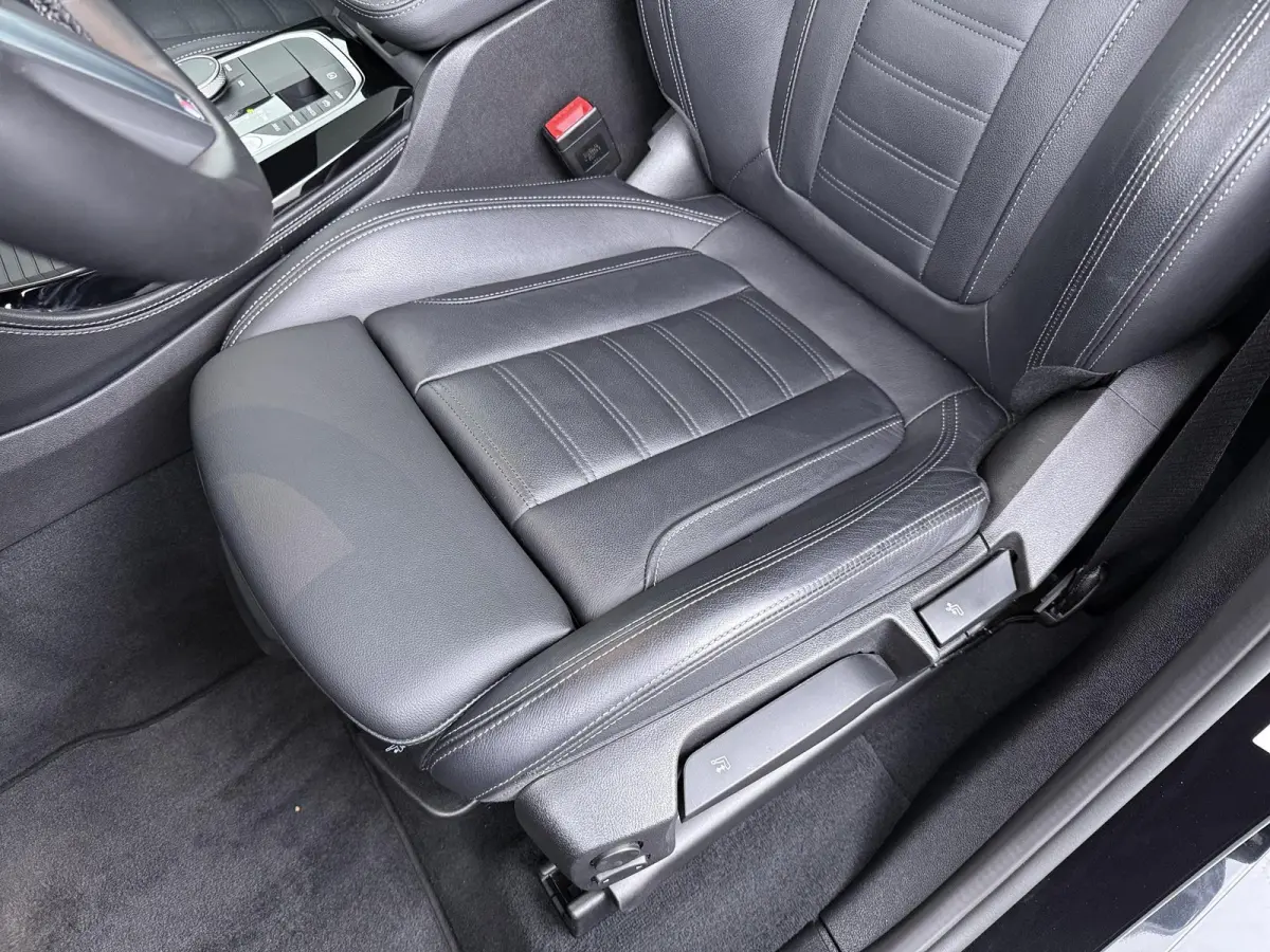xDrive30i | Driving Assistant Profesional | HIFI luidsprekersysteem | Trekhaak | Schuif/kantel-dak | Laserlicht | Head-up display |