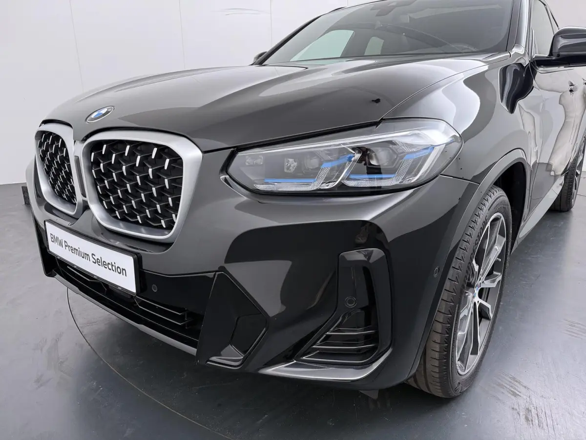 xDrive30i | Driving Assistant Profesional | HIFI luidsprekersysteem | Trekhaak | Schuif/kantel-dak | Laserlicht | Head-up display |