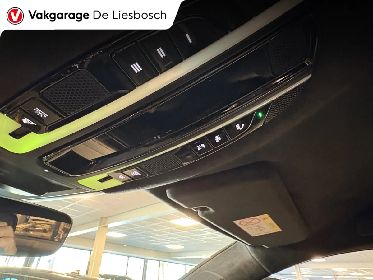 4.0 Turbo GT 641pk / Carbon dak / carbon pakket / 22inch / keramisch / dealer onderhouden