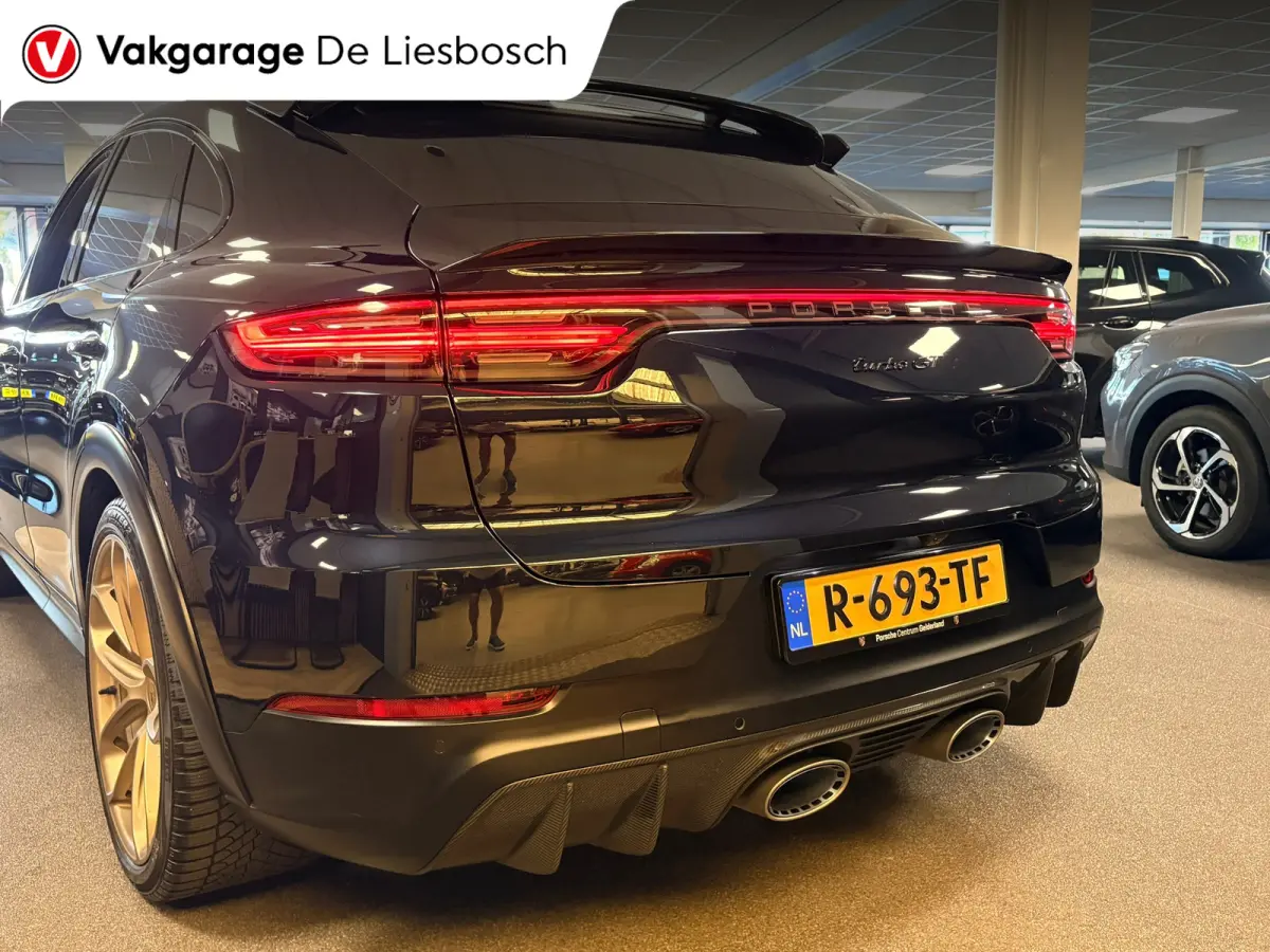 4.0 Turbo GT 641pk / Carbon dak / carbon pakket / 22inch / keramisch / dealer onderhouden