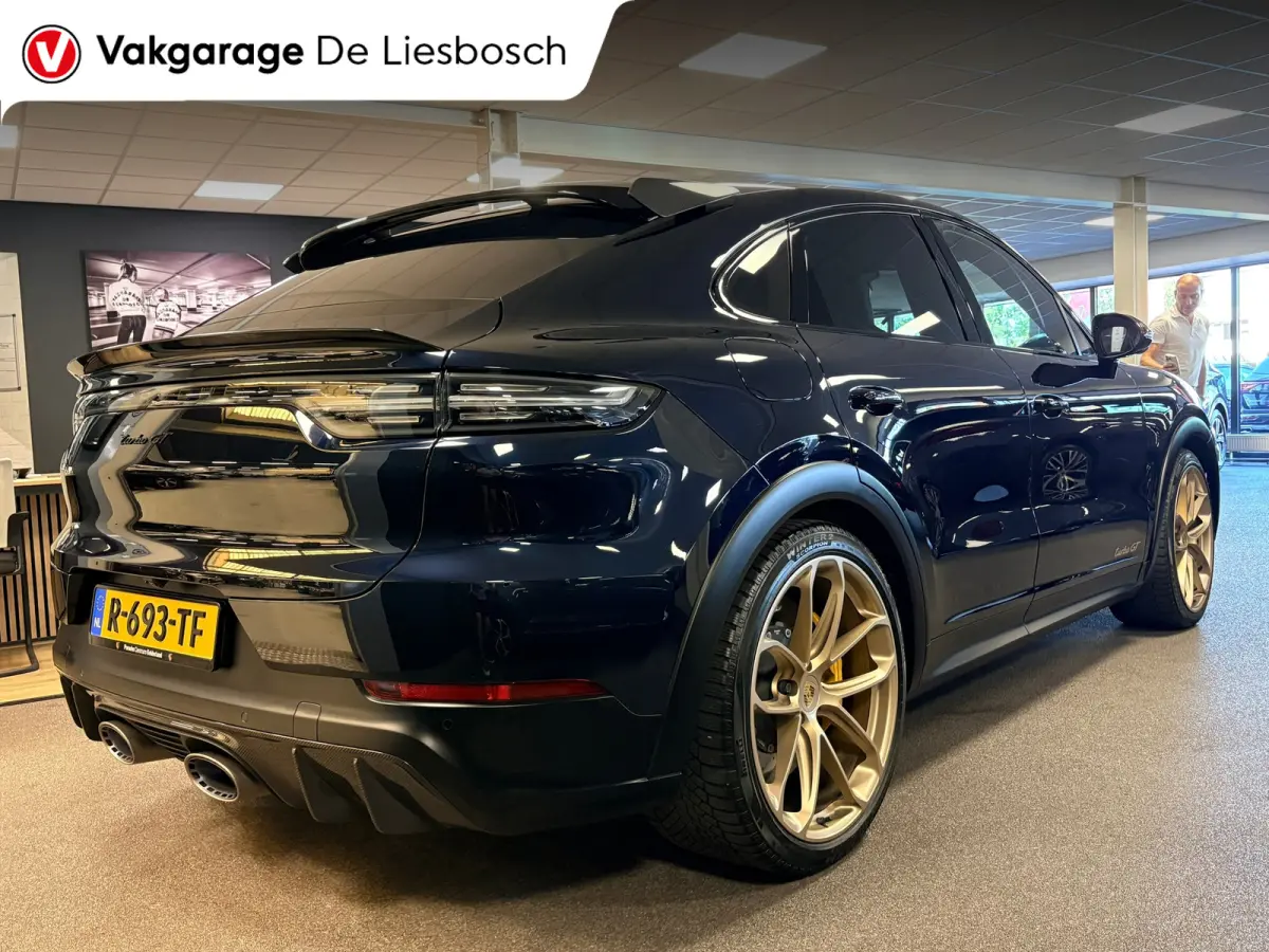 4.0 Turbo GT 641pk / Carbon dak / carbon pakket / 22inch / keramisch / dealer onderhouden