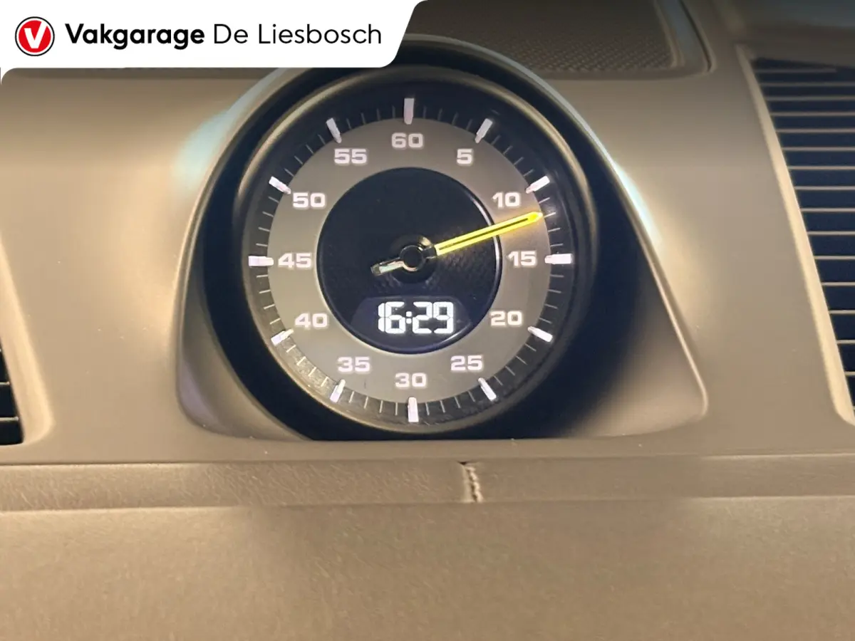 4.0 Turbo GT 641pk / Carbon dak / carbon pakket / 22inch / keramisch / dealer onderhouden