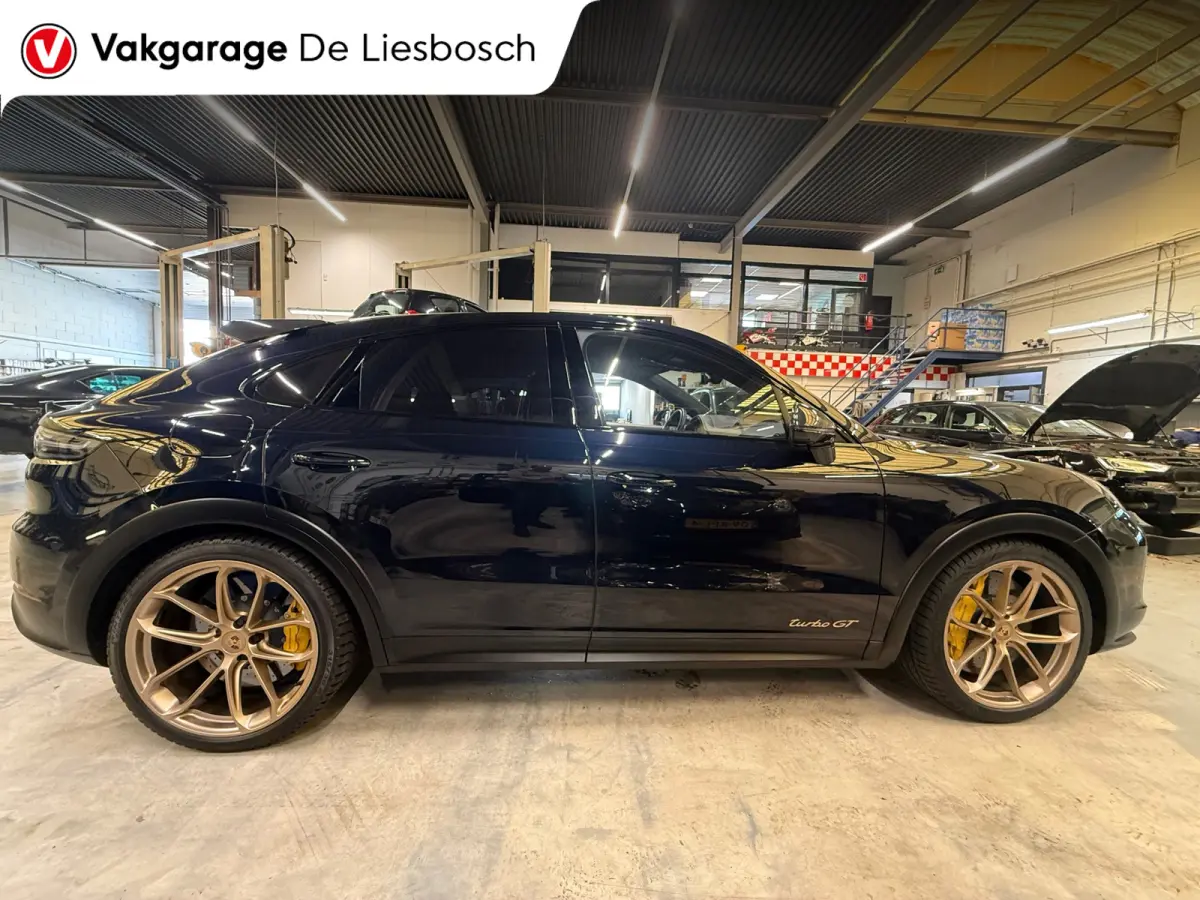 4.0 Turbo GT 641pk / Carbon dak / carbon pakket / 22inch / keramisch / dealer onderhouden