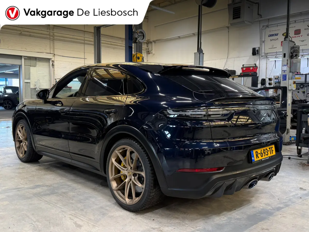 4.0 Turbo GT 641pk / Carbon dak / carbon pakket / 22inch / keramisch / dealer onderhouden