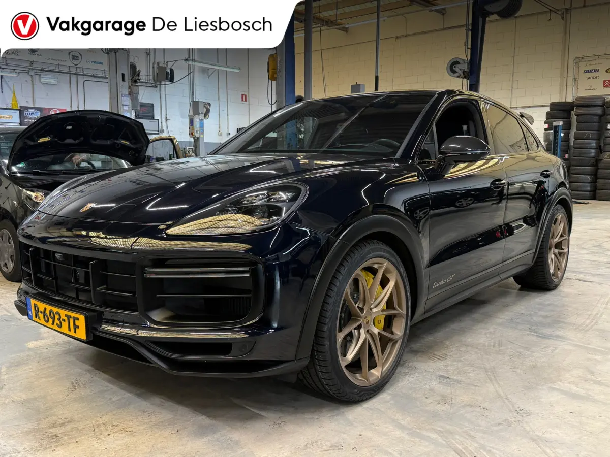4.0 Turbo GT 641pk / Carbon dak / carbon pakket / 22inch / keramisch / dealer onderhouden