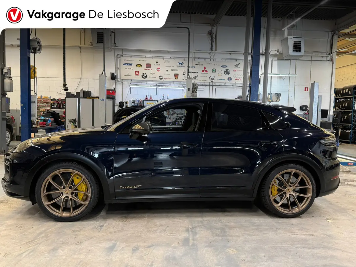 4.0 Turbo GT 641pk / Carbon dak / carbon pakket / 22inch / keramisch / dealer onderhouden