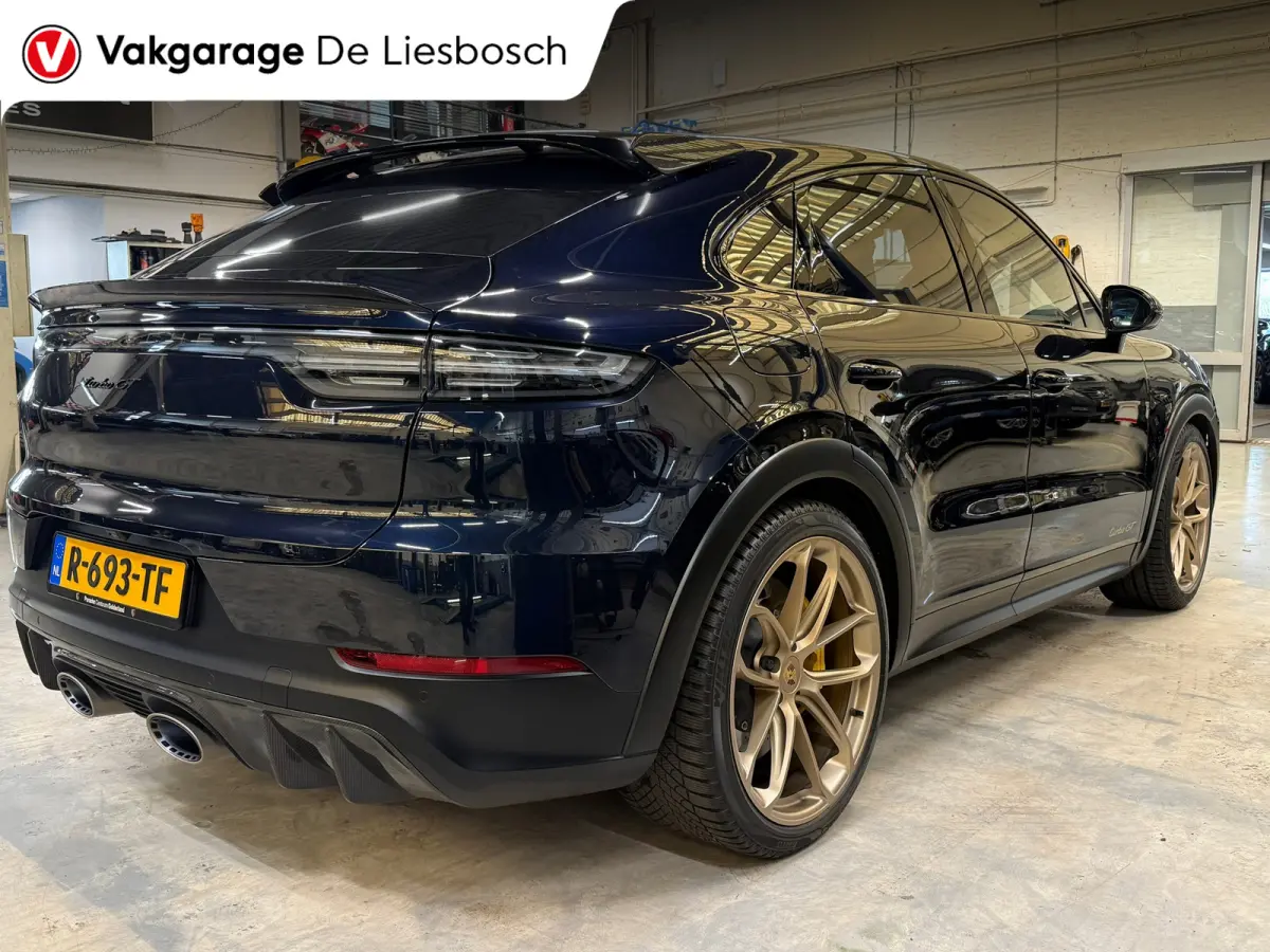 4.0 Turbo GT 641pk / Carbon dak / carbon pakket / 22inch / keramisch / dealer onderhouden