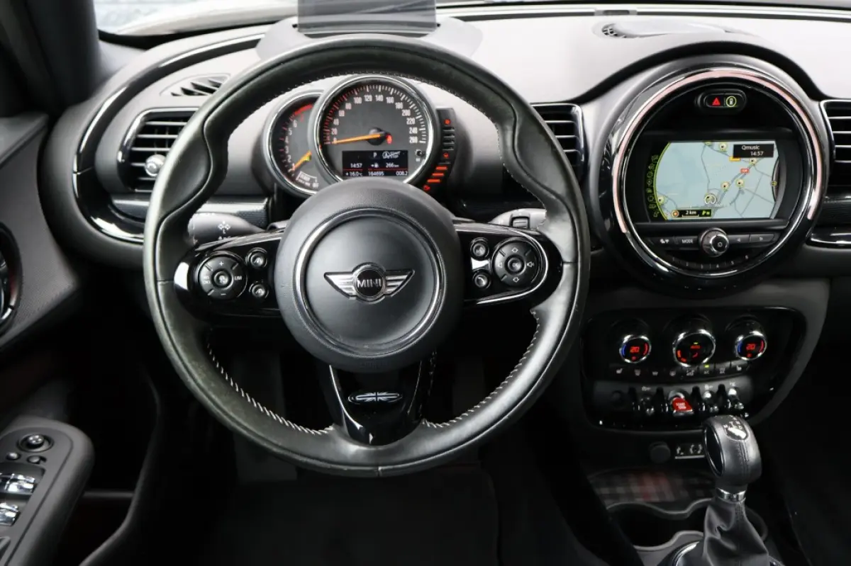 2.0 Cooper S Pepper (192pk) HUD/18inch/Keyless/LED/ACC/Sfeerverlichting