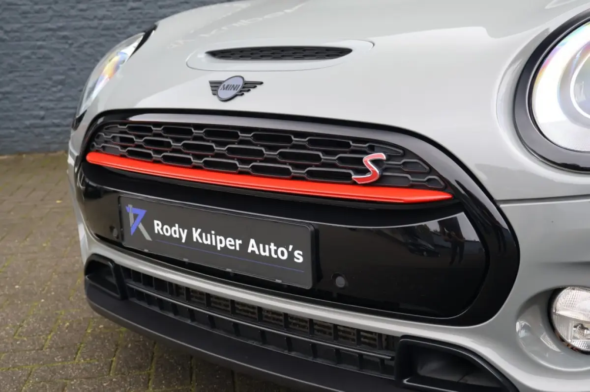 2.0 Cooper S Pepper (192pk) HUD/18inch/Keyless/LED/ACC/Sfeerverlichting