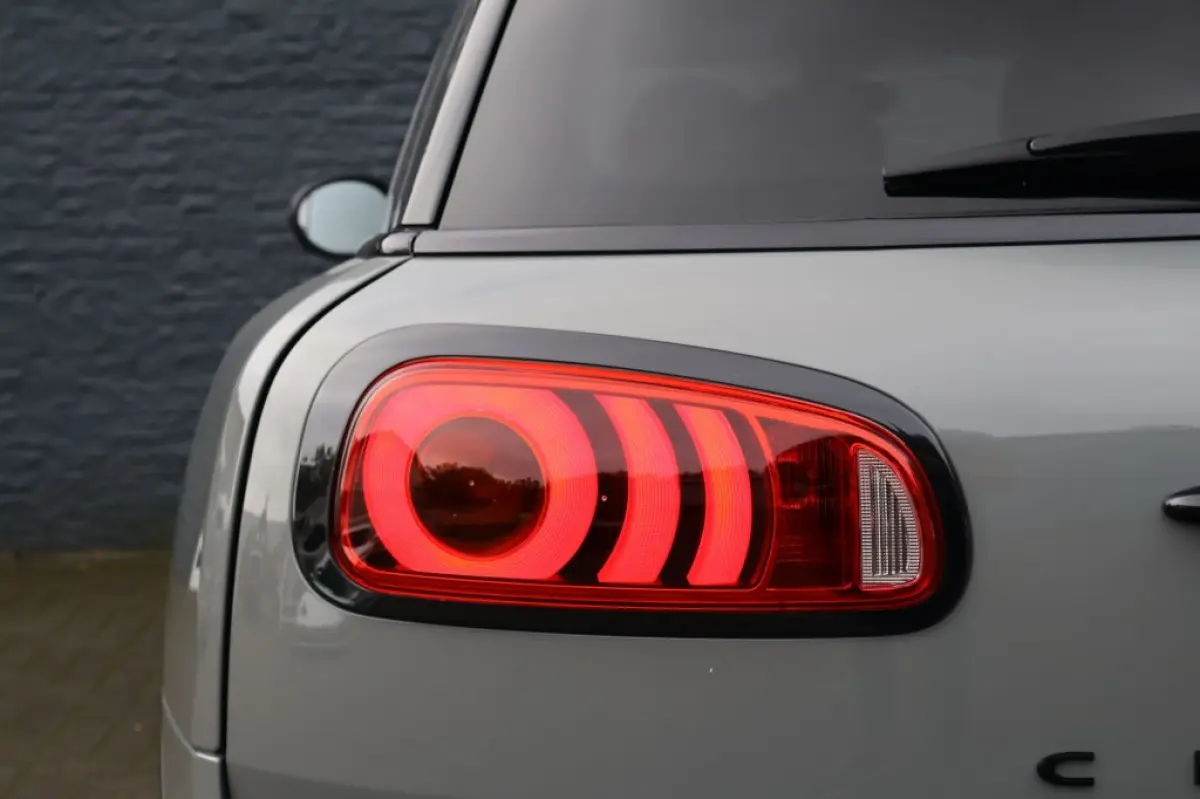 2.0 Cooper S Pepper (192pk) HUD/18inch/Keyless/LED/ACC/Sfeerverlichting