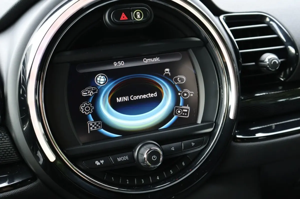2.0 Cooper S Pepper (192pk) HUD/18inch/Keyless/LED/ACC/Sfeerverlichting