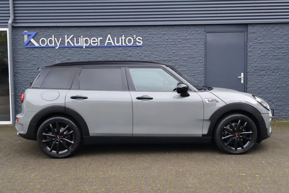 2.0 Cooper S Pepper (192pk) HUD/18inch/Keyless/LED/ACC/Sfeerverlichting
