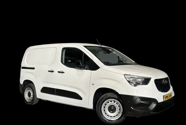 1.5D 102pk L1H1 Euro6 Airco | 3-Zits | Camera | Navigatie | Apple Carplay | 1500kg Trekhaak | Cruisecontrol Android Auto, Parkeersensoren, Bijrijdersbank