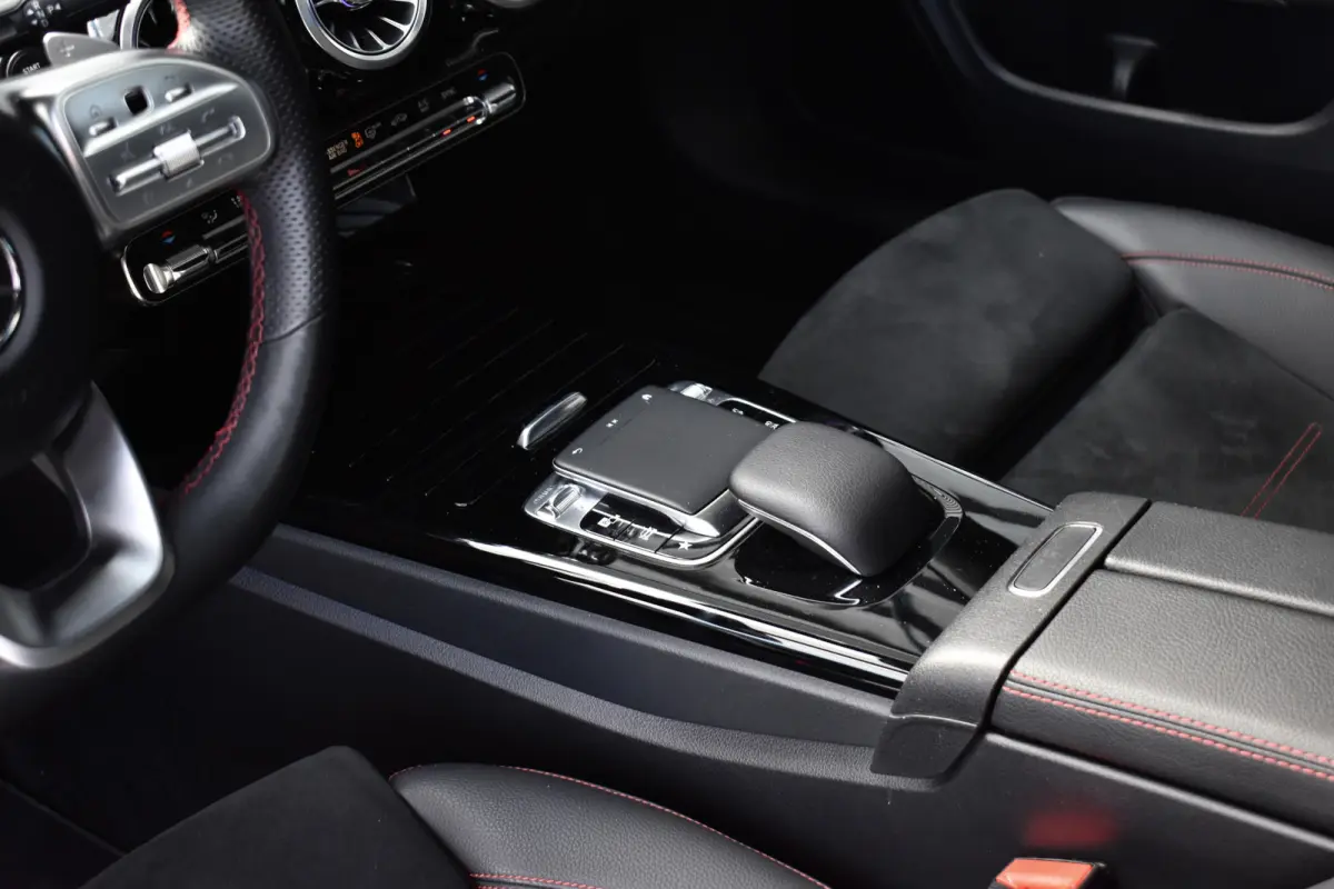 200 AMG Line | Panorama | Sfeerverlichting |  Widescreen Cockpit | Stoelverwarming |